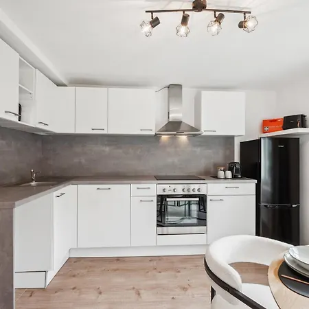 Appartement Malu - Ruhige Lage, Erdgeschoss, Smarttv, Netflix, 24h Checkin, Ludwigsburg