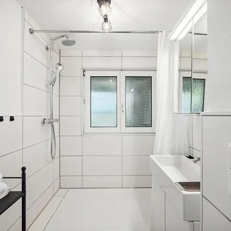 Malu - Ruhige Lage, Erdgeschoss, Smarttv, Netflix, 24h Checkin, Ludwigsburg